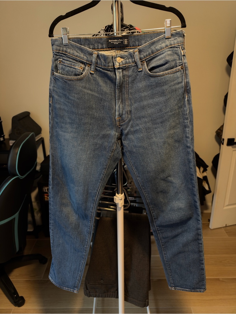 Abercrombie & Fitch Men's Medium Blue Slim Straight Jeans
